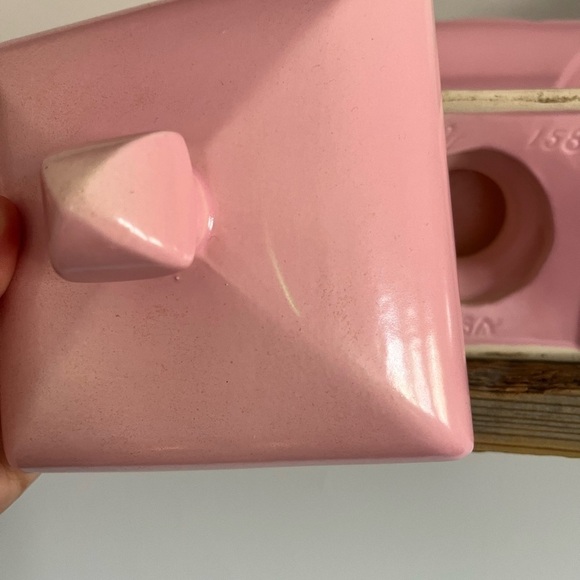 Hull Pottery pink lidded trinket candy dish - Picture 6 of 7